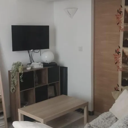 Centre De Апартаменты *